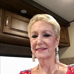 Meet your Posher, Treva